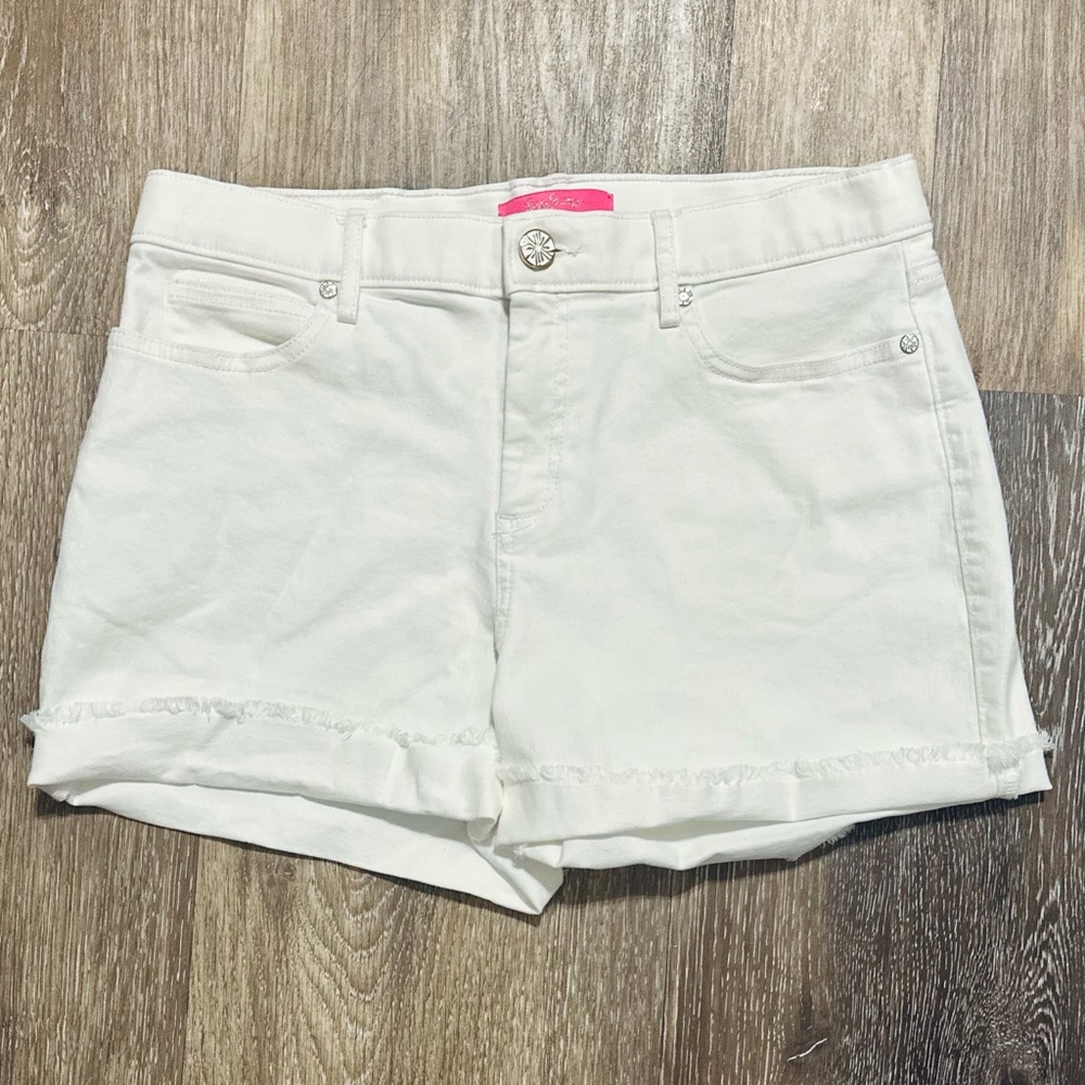 EXCELLENT CONDITION Lilly Pulitzer White Denim Shorts - Size 8